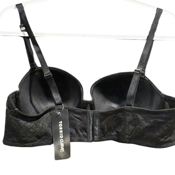 New Torrid Curve Underwire Padded Bra Size 42C - Picture 2 of 6
